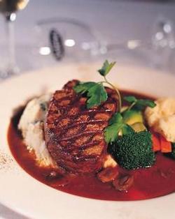 Enfield Hotel - Accommodation Main Beach 3