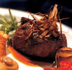 Carlisle Castle Hotel - Accommodation Main Beach 3