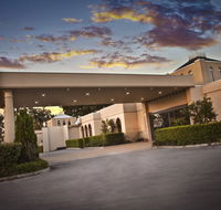 Shangri-La Gardens - Accommodation Main Beach