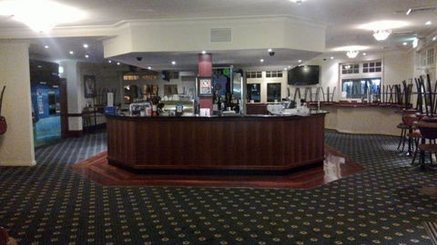 Formby Hotel - Accommodation Main Beach 2