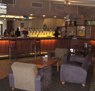The High Road Hotel - Accommodation Main Beach