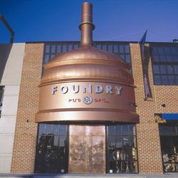 Foundry Pub & Grill - Accommodation Main Beach 3