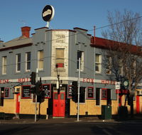 The Fox Hotel - Accommodation Main Beach