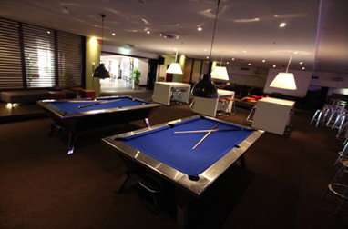 Roxy Hotel - Accommodation Main Beach 1