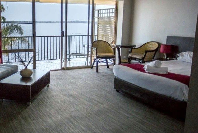  Accommodation Main Beach