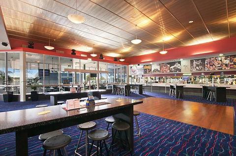 The Palmerston Sports Club Inc - Accommodation Main Beach 2