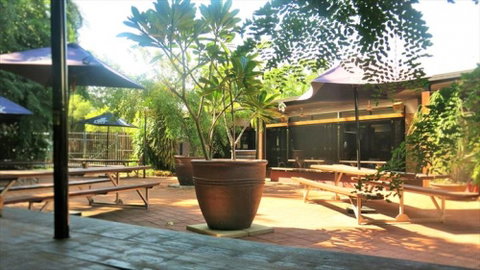 Rum Jungle Tavern - Accommodation Main Beach 2