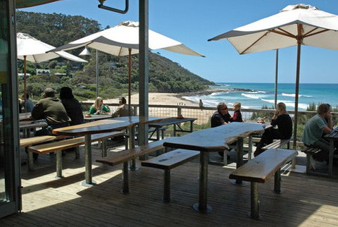 Wye Beach Hotel - Accommodation Main Beach 2