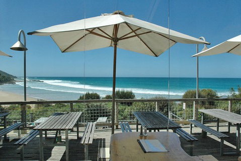 Wye Beach Hotel - Accommodation Main Beach 4