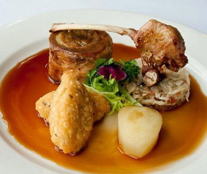 Aqua Linea Restaurant - Accommodation Main Beach 1