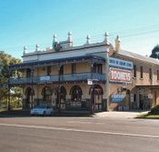 Caledonia Hotel - Accommodation Main Beach