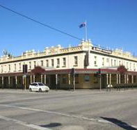 Soden's Australia Hotel - Accommodation Main Beach