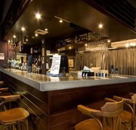 Royal Oak Hotel - Accommodation Main Beach