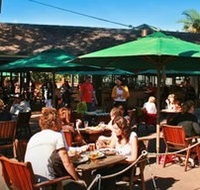 The Beach Hotel - Accommodation Main Beach