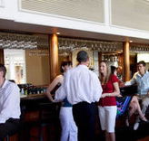 Cairns International Lobby Bar - Accommodation Main Beach