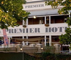  Accommodation Main Beach