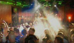 Q Bar - Accommodation Main Beach 1