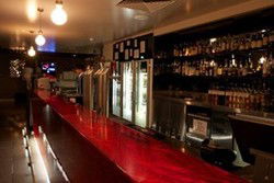 Metro Bar And Bistro - Accommodation Main Beach 1
