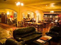 The Bull And Bush Tavern - Accommodation Main Beach 2