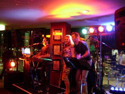 The Stage Door Bar & Brasserie - Accommodation Main Beach 2