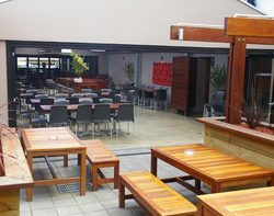 Union Hotel - Accommodation Main Beach 3