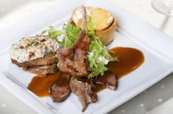 XO Lounge - Accommodation Main Beach 3