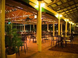 The Bull And Bush Tavern - Accommodation Main Beach 3