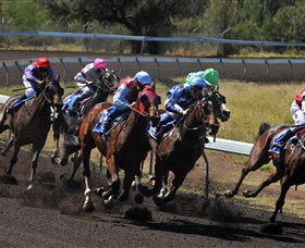 Alice Springs Turf Club - Accommodation Main Beach 0