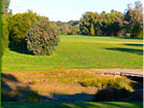 Oakbank Golf Club - Accommodation Main Beach 1
