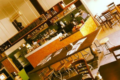 Sketch And Tulip - Accommodation Main Beach 0