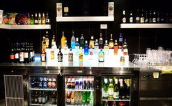 Karaoke World - Accommodation Main Beach 1