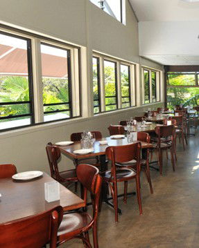 Humid - Accommodation Main Beach 3