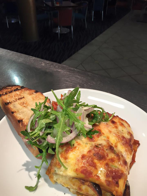 Anna Bay Tavern - Accommodation Main Beach 2