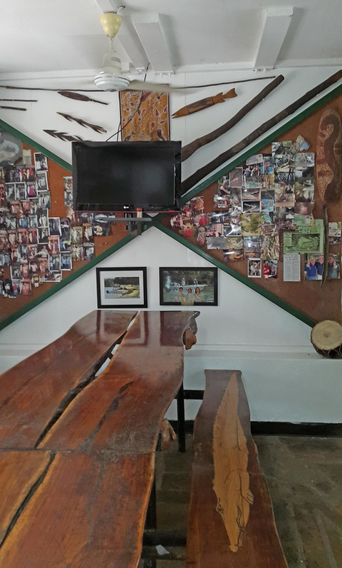 Goat Island Lodge - Accommodation Main Beach 2