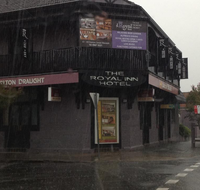 Royal Inn Hotel Waratah - Accommodation Main Beach