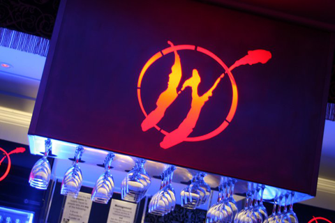 Wilkies Bar & Lounge - Accommodation Main Beach 4