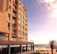 Oaks Plaza Pier - Accommodation Main Beach