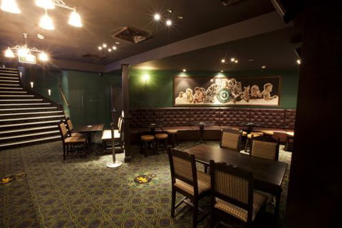 P.J. Gallagher's - Accommodation Main Beach 3