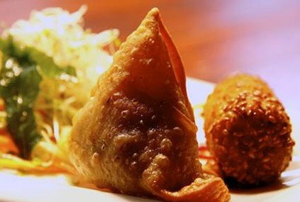 Urban Tadka - Accommodation Main Beach 0