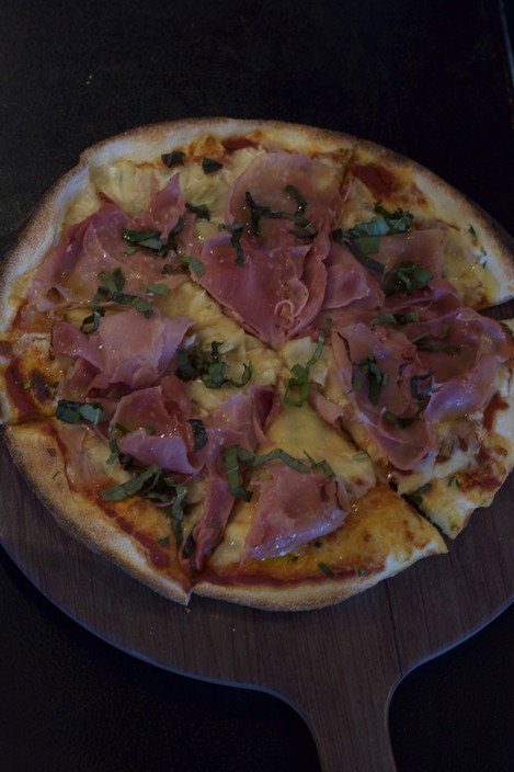 Forest Lodge Hotel - Accommodation Main Beach 1