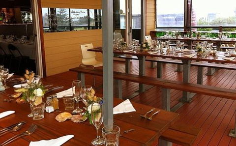 Zebra Crossing Bar & Bistro - Accommodation Main Beach 2