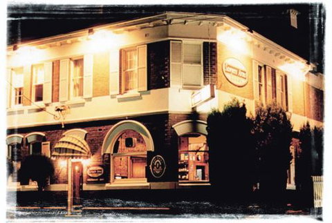 Sawyers Arms Tavern - Accommodation Main Beach 0