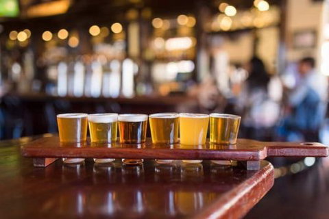 Sail & Anchor - Accommodation Main Beach 1