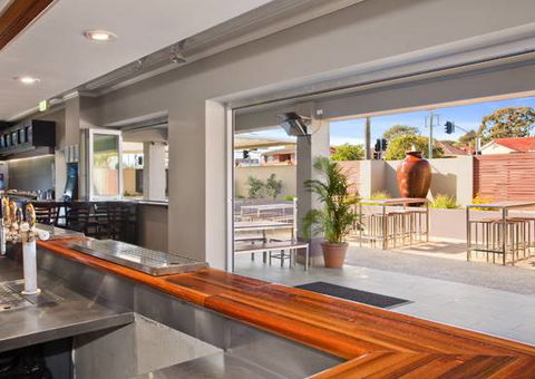 Hotel Jesmond - Accommodation Main Beach 2