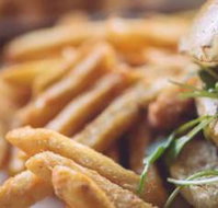 Emerald Maraboon Tavern - Accommodation Main Beach