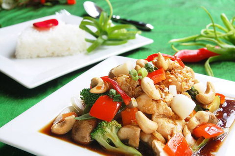 Thai @ 27 - Accommodation Main Beach 2
