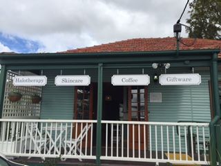 Salty Kisses Natural Therapy Centre - Accommodation Main Beach 4