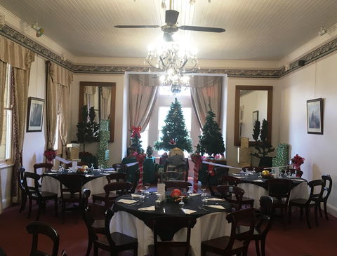 Abbey Of The Roses - Christmas In July - Accommodation Main Beach 1