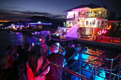 Christmas Lights Cruise - Accommodation Main Beach 0