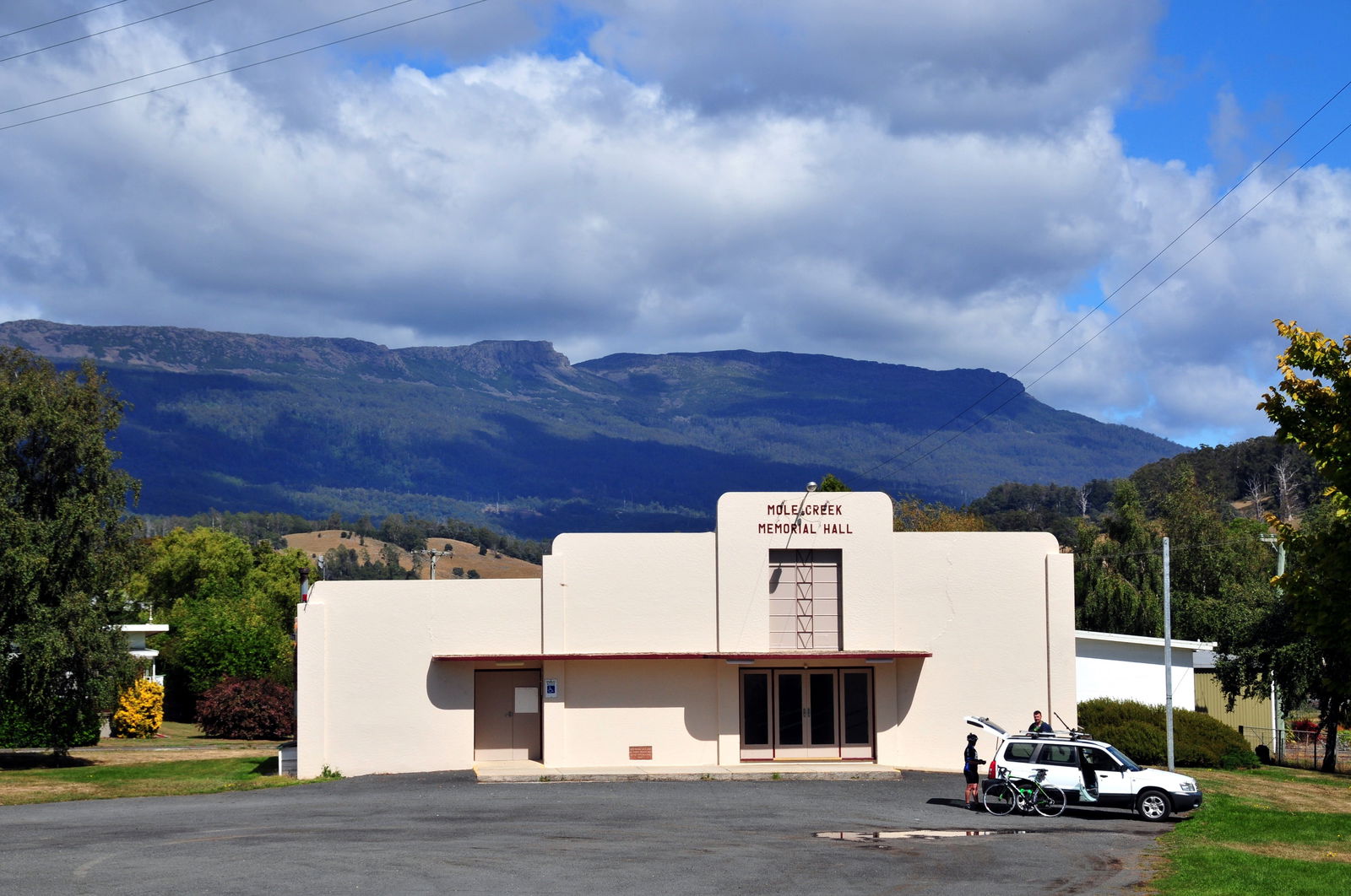 Mole Creek TAS Accommodation Main Beach